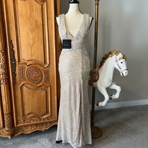 NWT Mac Duggal Ieena 26598 [4] Silver V-Neck Sequin Wrap Waist Gown Sequins